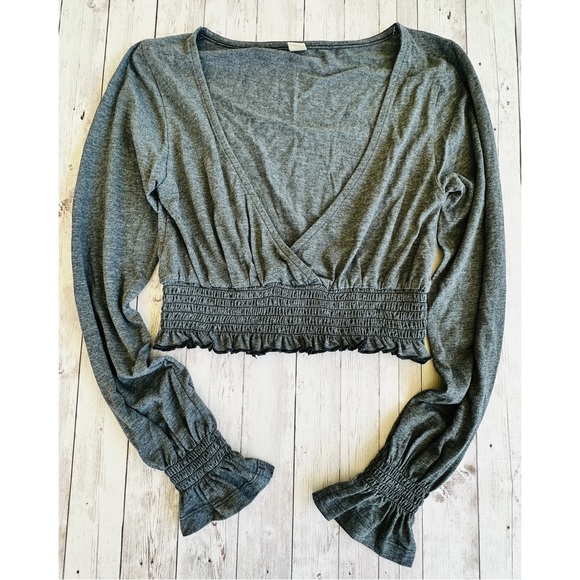 Roxy Long Sleeve Low V Cut Crop Top - Picture 1 of 7